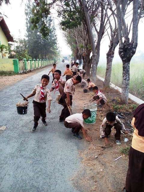 Baksos SD N GEMBONG 02 Peduli Lingkungan